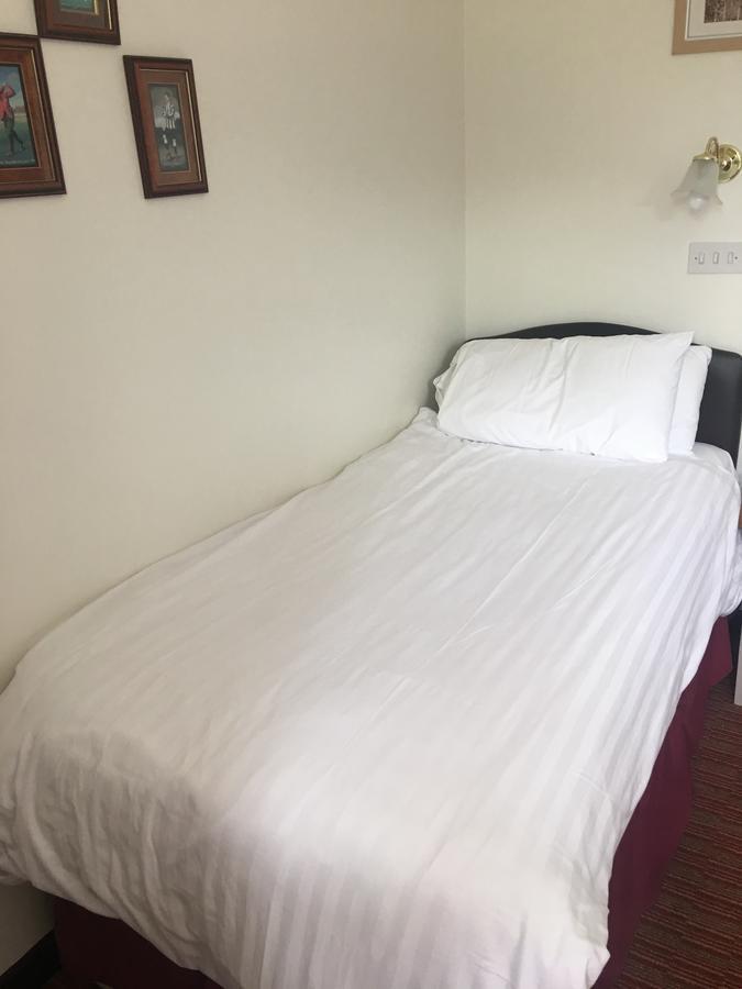 Winston Manor Guesthouse Rooms Churchill  Buitenkant foto